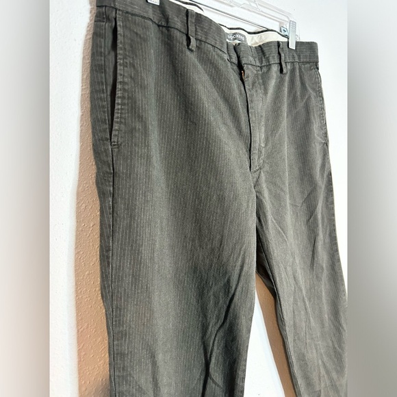 Dockers Men's Chinos - Gray with Stripes Size 36 - Picture 2 of 6